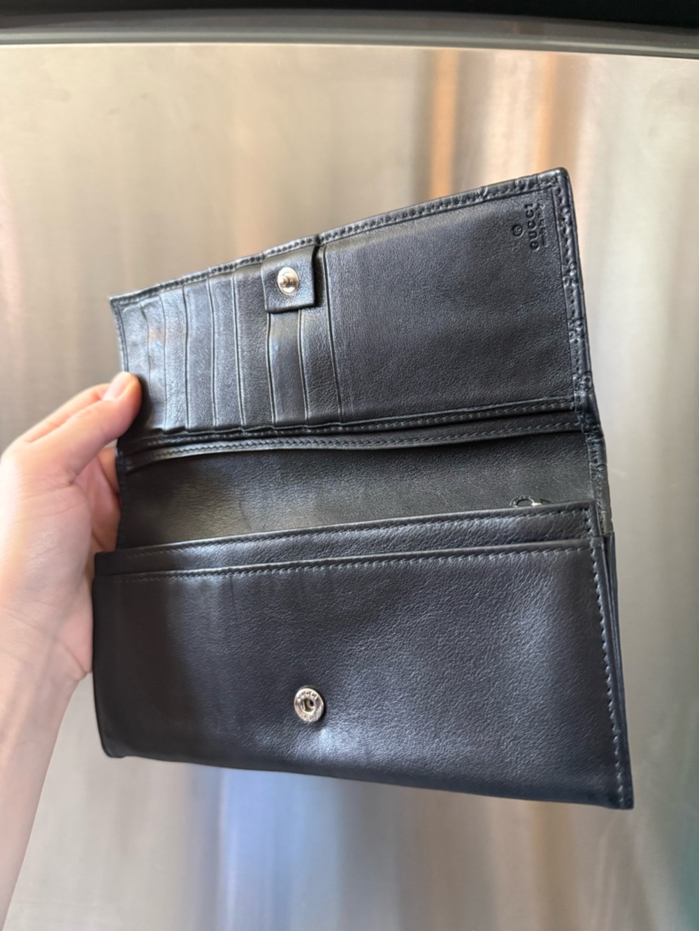 Gucci Black Leather Continental Wallet with Embossed GG Panel - Picture 4 of 5